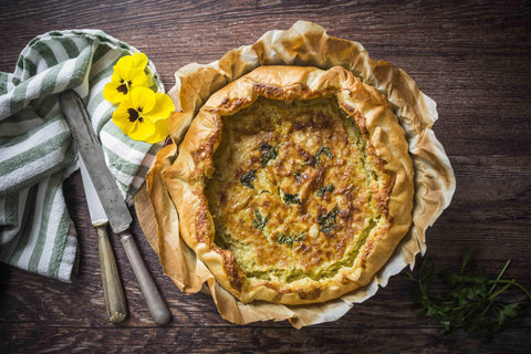 Torta Rustica con Caciocavallo Affumicato, Pesto di Moringa e Carciofini Selvatici - Azienda Agricola Favella