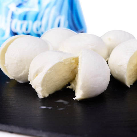 Bocconcini di latte di Bufala - Azienda Agricola Favella